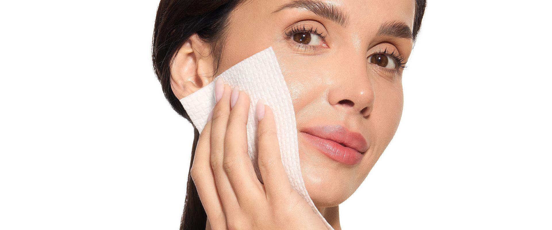 Love Cosmetics Awards 2025: Kosmetyczne gadżety, które zmieniają zasady gry - Alkmie Pure Face Towels